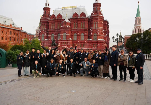 «Узнай Россию» — Кыргызстандык жаш лидерлер Москвада эл аралык программага катышты