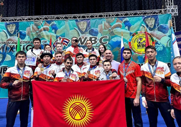 Кыргызстандык тайбоксчулар Азия чемпионатында 11 алтын медаль жеңди  