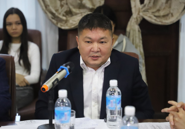 Кайрат Осмоналиев: Кыргызстан проявляет медлительность и пассивность в отношениях с Китаем