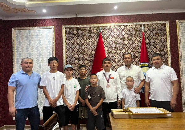 Кадамжайлык балбан Паттайяда өткөн Азия чемпионатында коло медаль утту