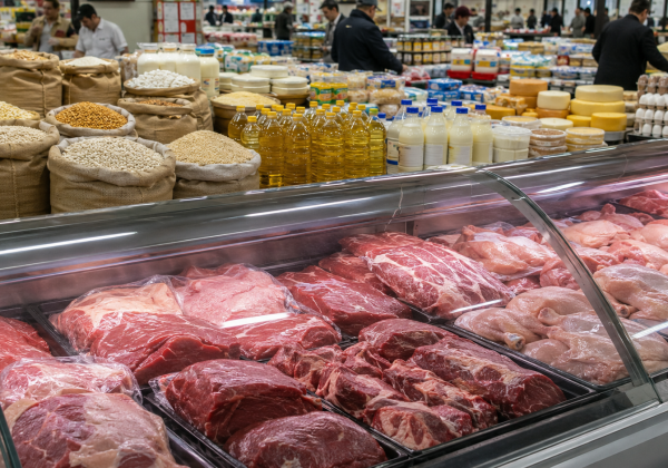 Мировые цены на продовольствие немного снизились, но мясо подорожало до рекорда