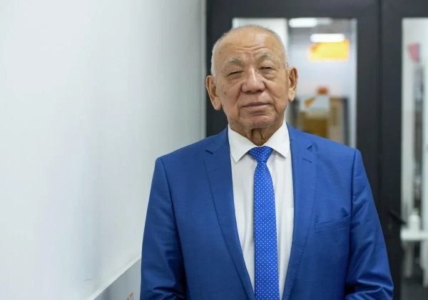 Жамин Акималиев: «Азык-түлүктүн баасын арзандатуунун жалгыз жолу – өзүбүз көбүрөөк өндүрүшүбүз керек»