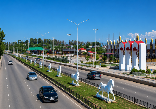 Чолпон-Ата шаарында көрктөндүрүү иштеринин алкагында башкы автожолдун боюнда көрктөндүрүү иштери уланууда