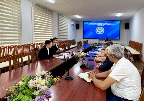 Нарын облусунда инвестициялык ишмердүүлүктү өнүктүрүү маселелери боюнча жумушчу жолугушуу өткөрүлдү