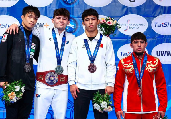 Кыргызстанский борец Иса Исаков стал бронзовым призёром чемпионата мира U20