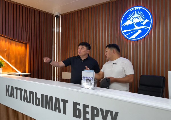 Транспорт каражаттарын жана айдоочулук курамды каттоо боюнча мамлекеттик борбордун директору Тынычбек Саидов Ош облусуна иш сапары менен барды