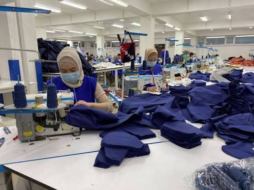 Более 40 кыргызстанских швейных компаний представили продукцию на выставках в Польше и Франции