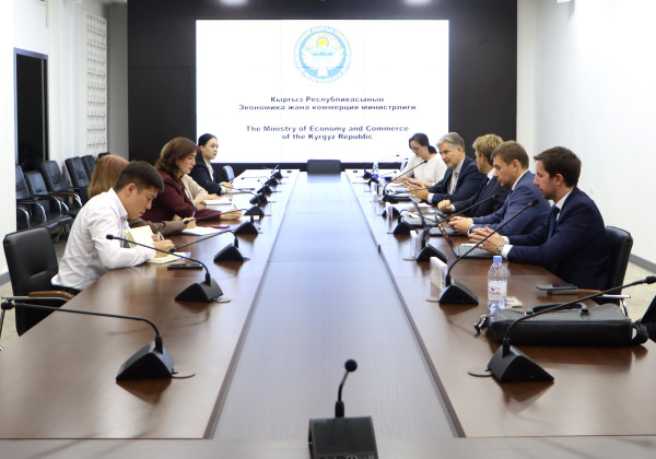 Экономика министрлиги менен Дүйнөлүк банк мамлекеттик ишканалардагы реформаларды ишке ашырууну талкуулашты