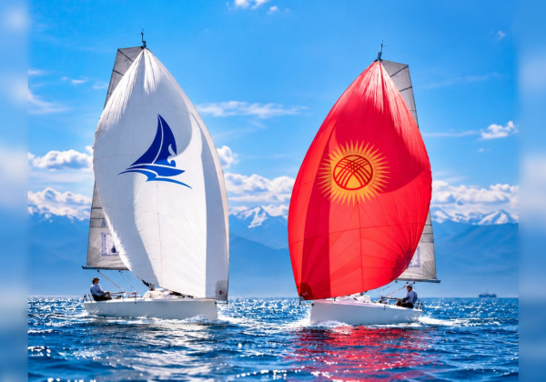 Ысык-Көлдө 2026-жылкы сезондо 350дөн ашык адам парустук спорт менен машыкты