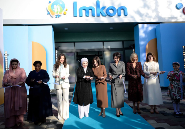 Айгүл Жапарова Самарканддагы “IMKON” адистештирилген балдар бакчасына жана реабилитациялык борборуна барды