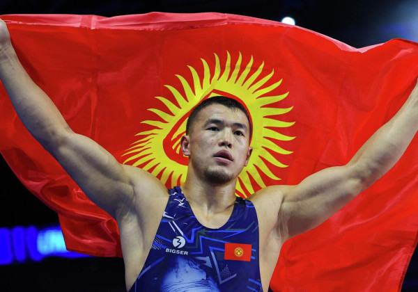 Чемпионат мира: Акжол Махмудов поборется за бронзовую медаль