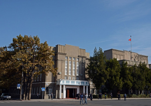 Для судей Верховного суда хотят установить 10-летний стаж и обязательное владение русским языком