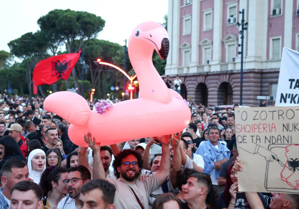 В Албании участников митингов будут штрафовать до 5 500 евро за беспорядки