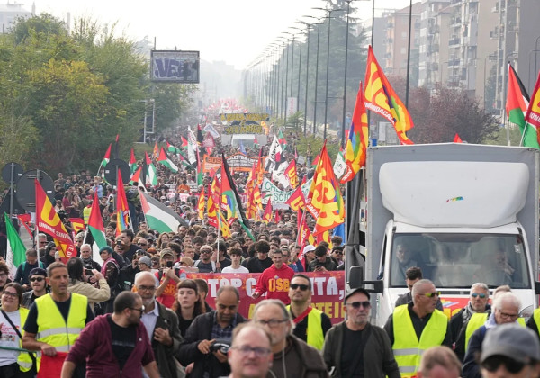 В 60 городах Италии прошли протесты против военных расходов и роста цен