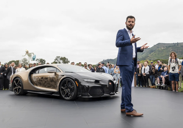 У главы Bugatti угнали Chiron за €2,4 млн – он сам погнался за вором на Porsche