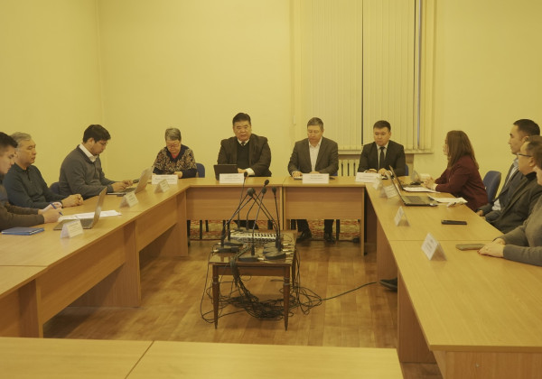 Бишкекте кино жана тил саясатын өнүктүрүүгө арналган тегерек стол өттү